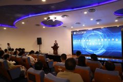 本次培训会不只为师生供给了深切领会AI聪慧进修